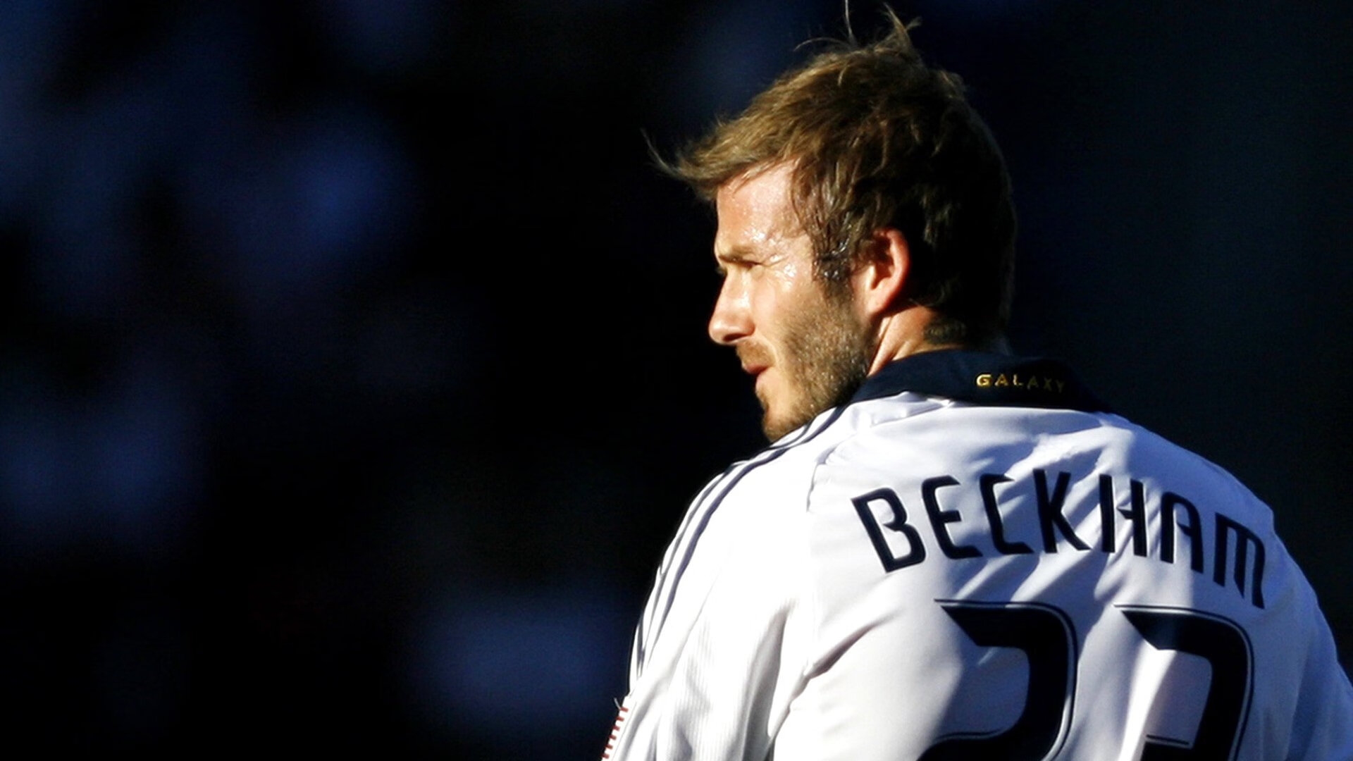 赛道与战场，当F1年度争冠焦点战遇上伊拉克完胜乌克兰的隐喻