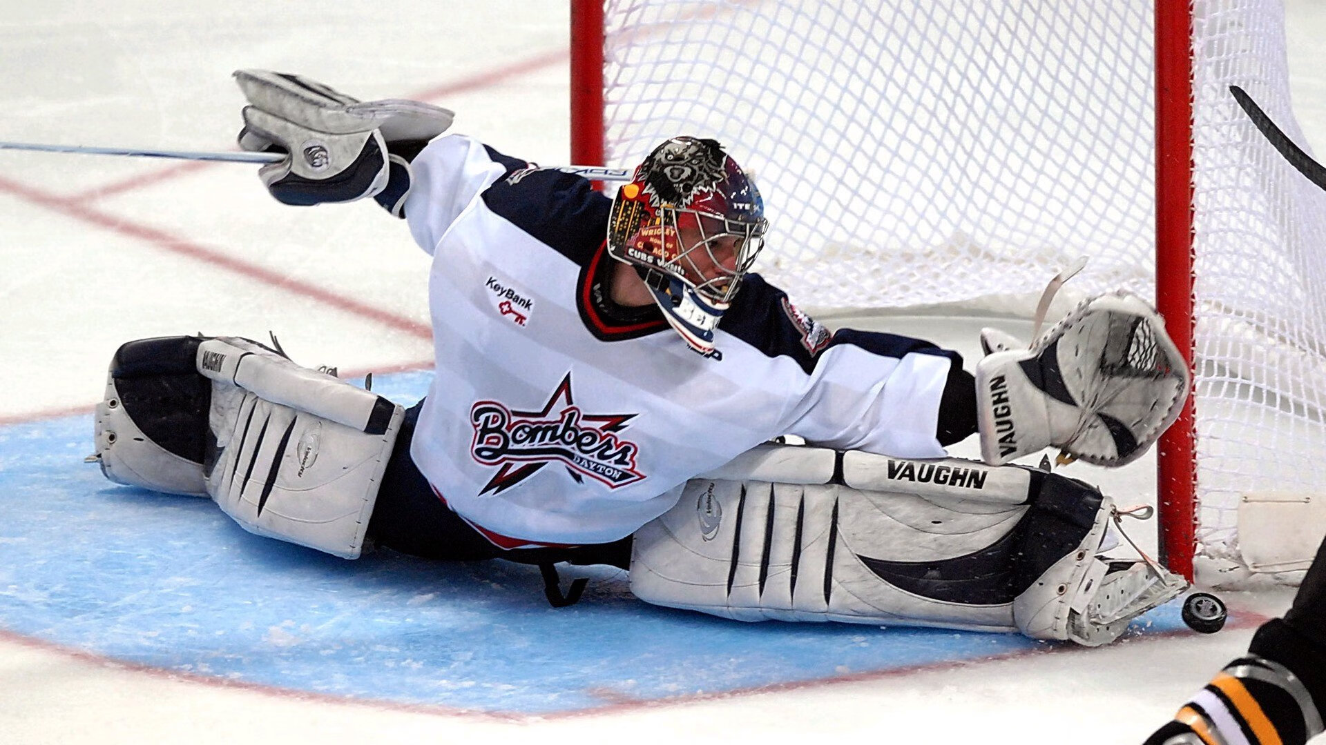 年度焦点之战之夜，布克末节接管比赛，太阳升起在凤凰城