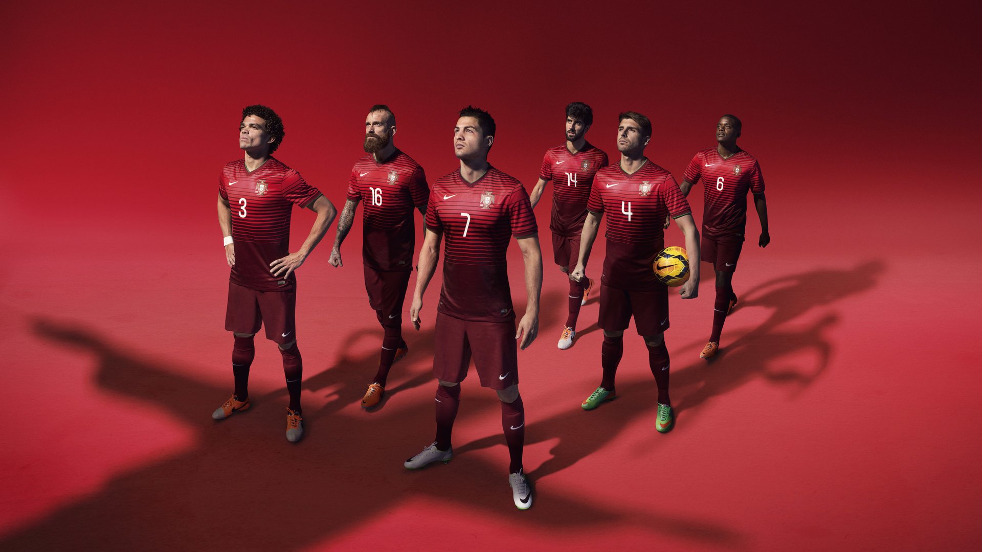 黄潜对决卡塔尔,金玟哉一锤定音,亚洲铁闸闪耀洲际赛场