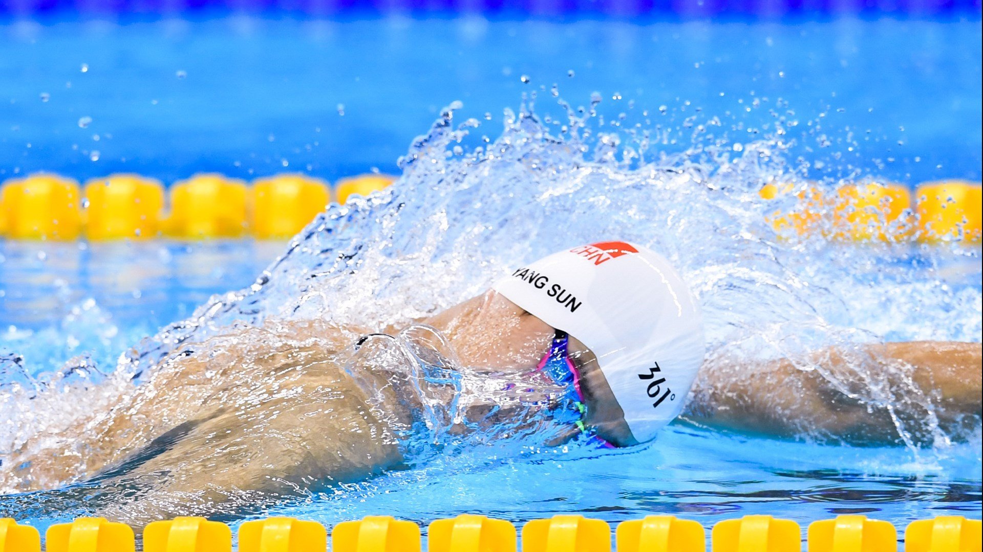 双线战场，乔治欧冠封神夜与快船争冠路上的勇士试金石