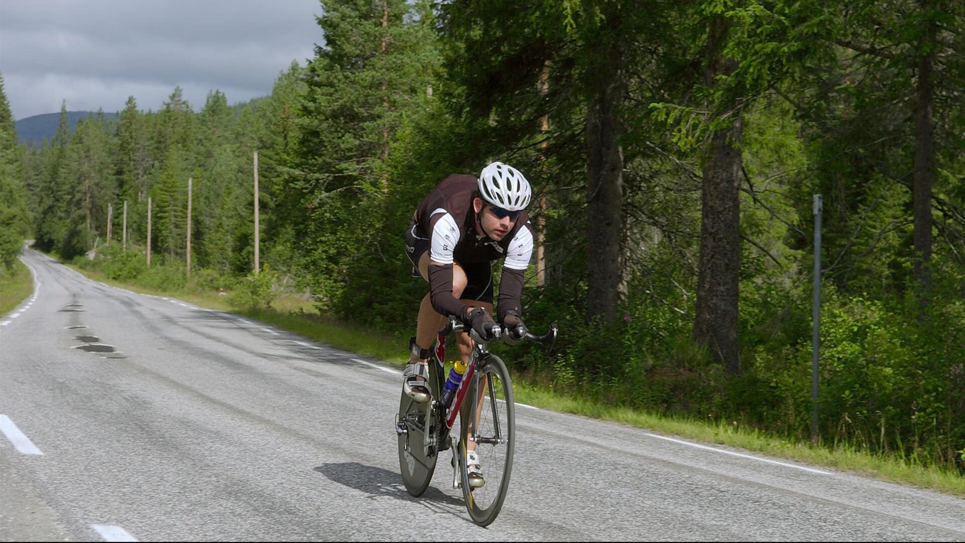 欧冠半决赛焦点战，曼城以智利式节奏掌控书写战术新篇