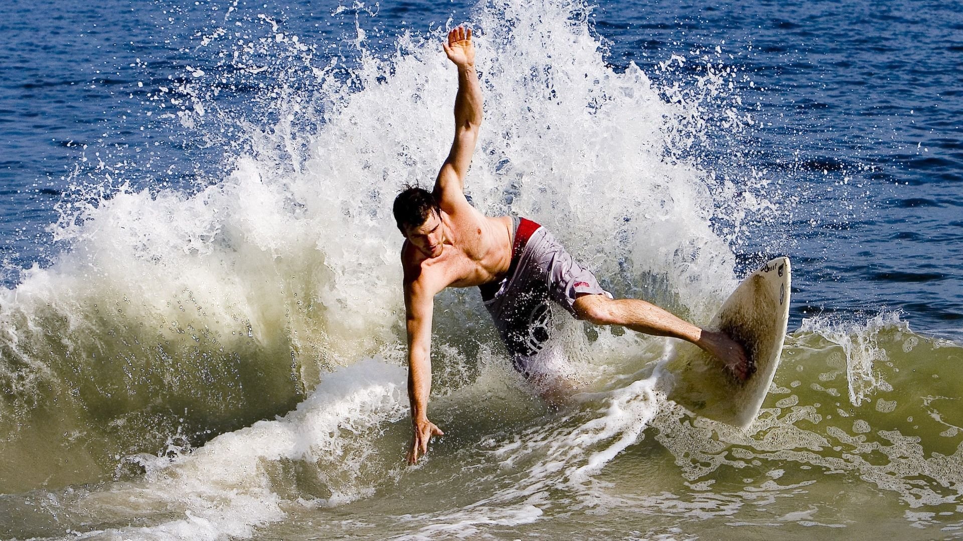 武切维奇带动全队节奏,马刺强势晋级广东队
